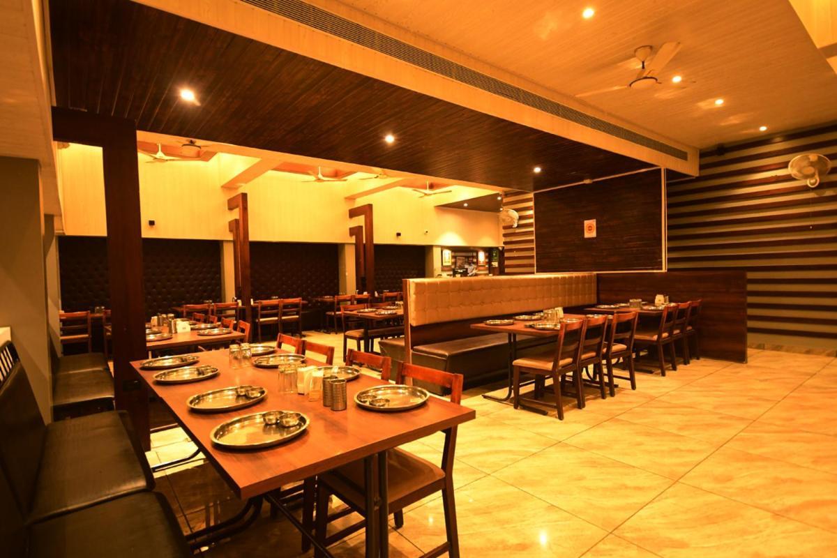 Hotel Opal Kolhapur Buitenkant foto
