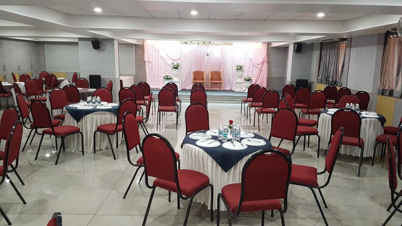Hotel Opal Kolhapur Buitenkant foto