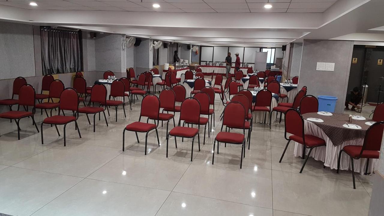 Hotel Opal Kolhapur Buitenkant foto